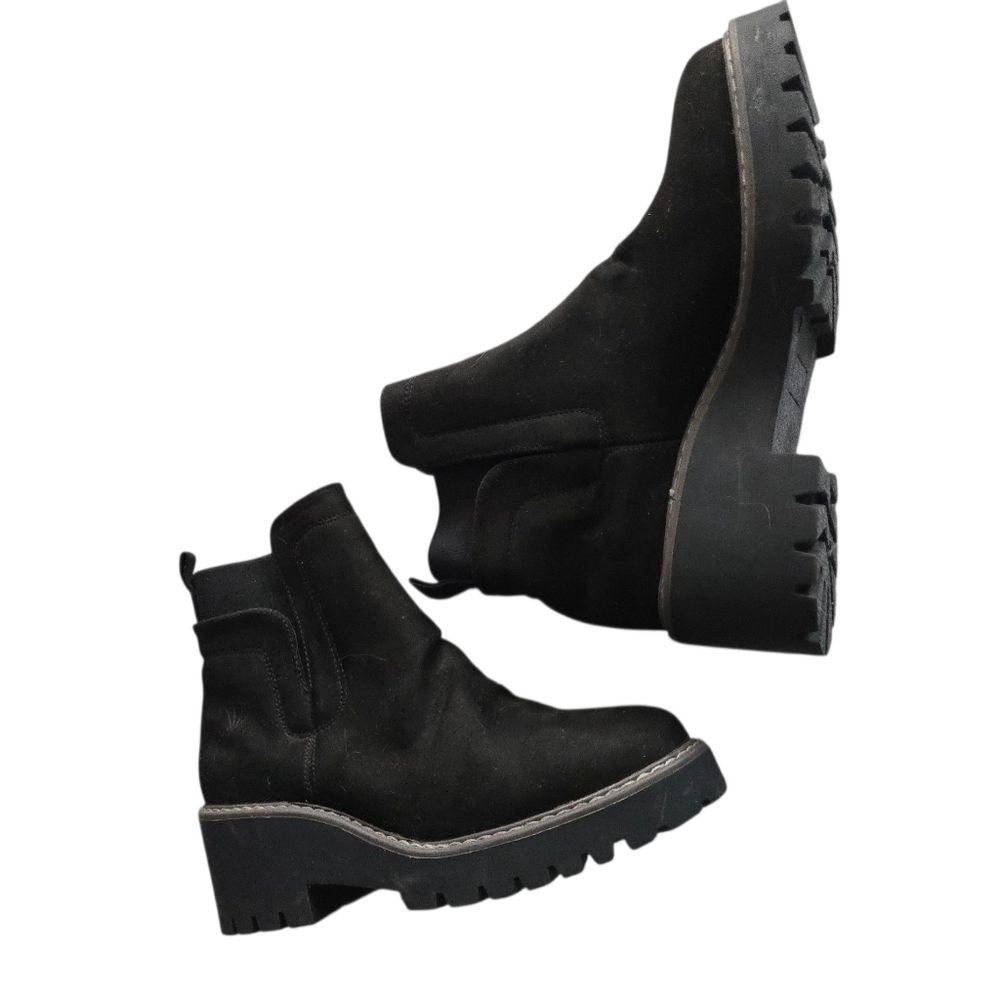Rock And Candy Black Suede Chunky Ankle Boots, Size 7 US.